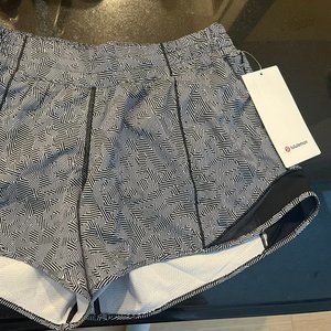 Lululemon Hotty Hot 4" Shorts Size 10 BRAND NEW WITH TAGS